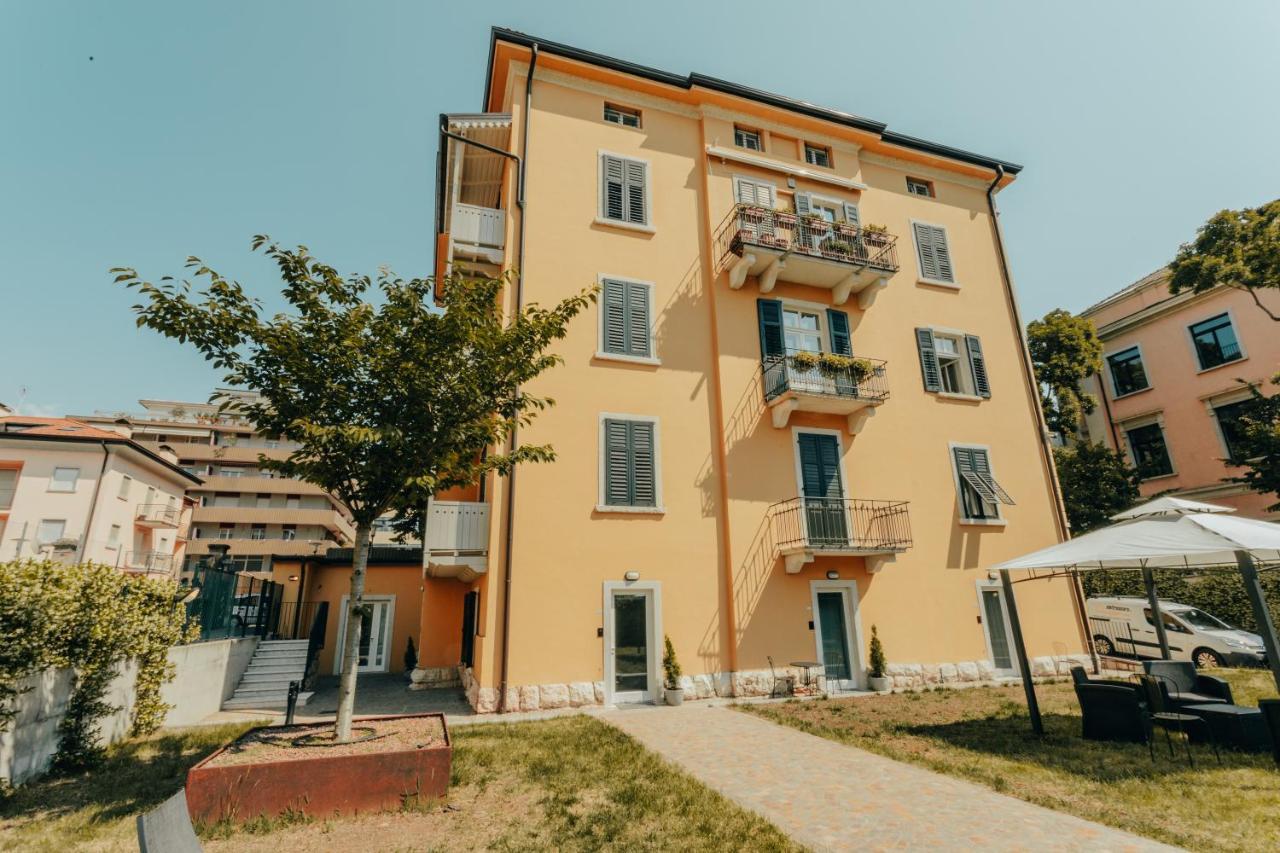 Alpencity Suites Тренто Екстер'єр фото