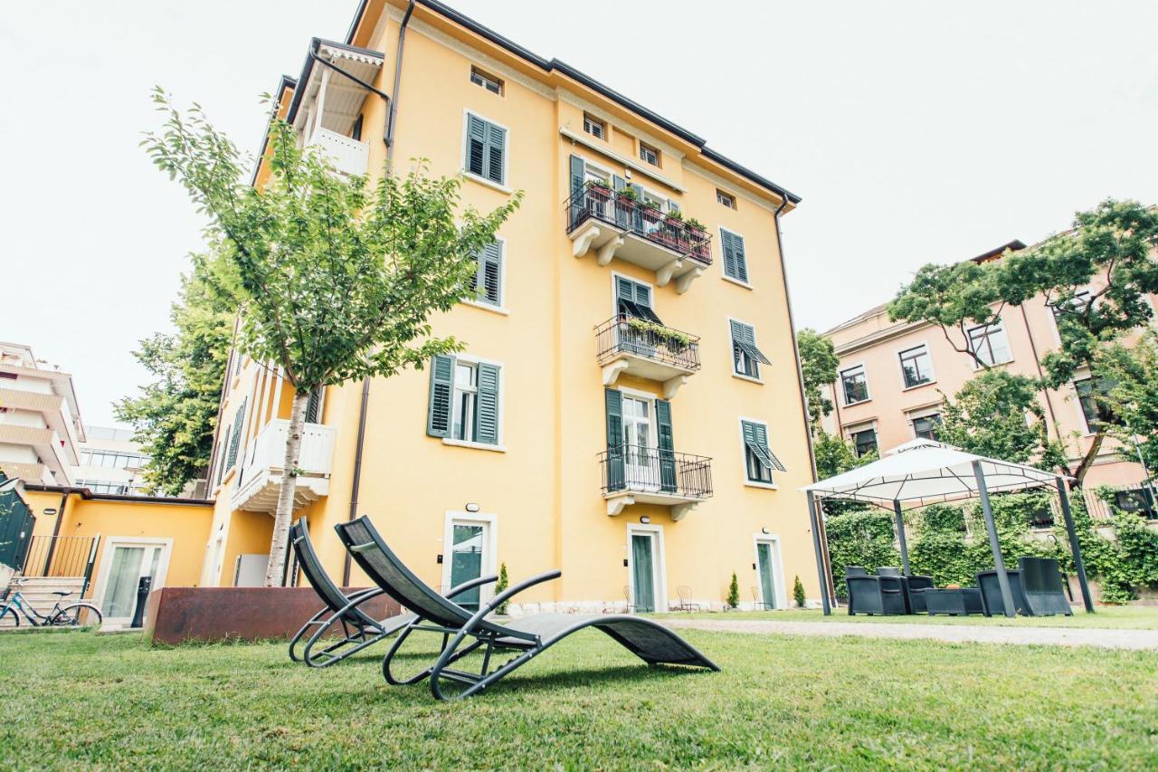 Alpencity Suites Тренто Екстер'єр фото